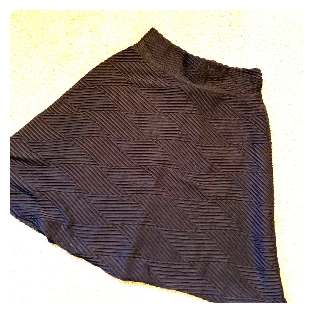 Black mid length skirt